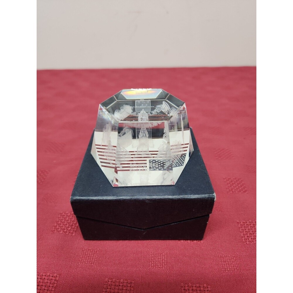 Philadelphia Souvenir 3D Laser Etched Paperweight 1990's Original Lined Gift Box